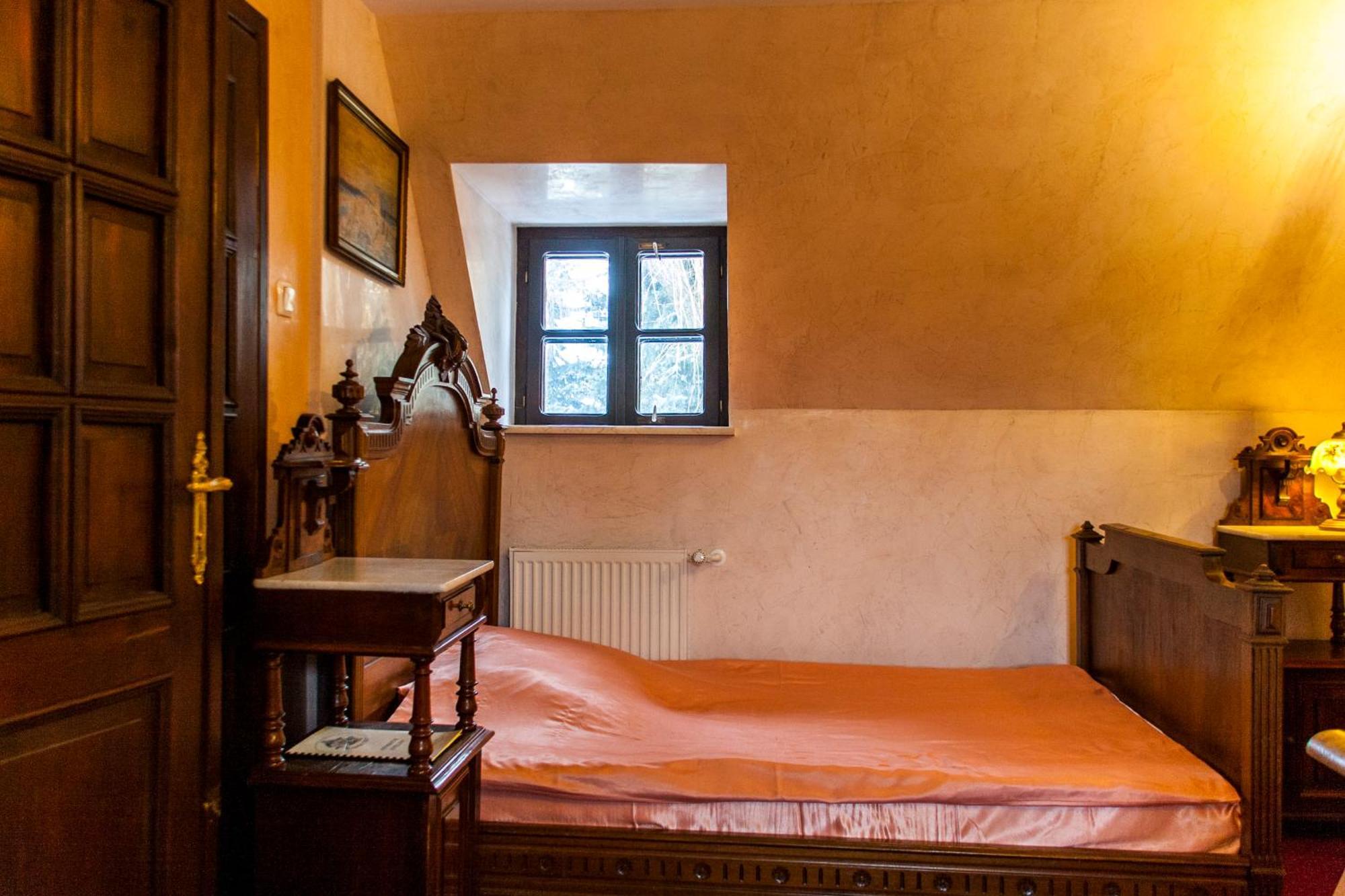 Dwor Anna Bed & Breakfast Ciecierzyn Room photo